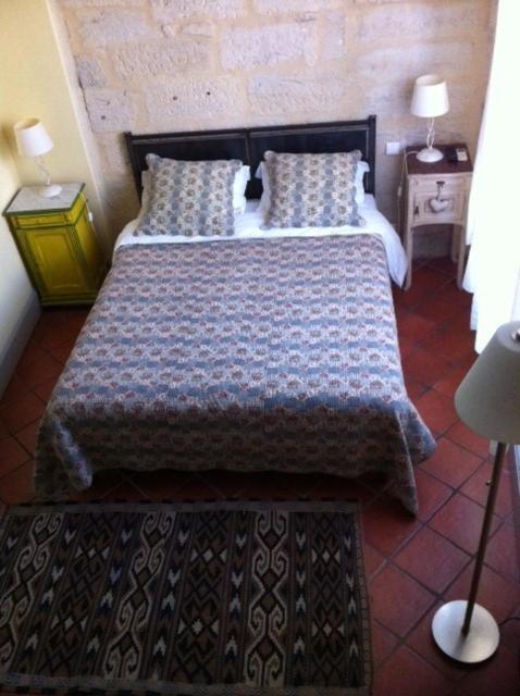 Hostellerie Provencale Uzes Ruang foto